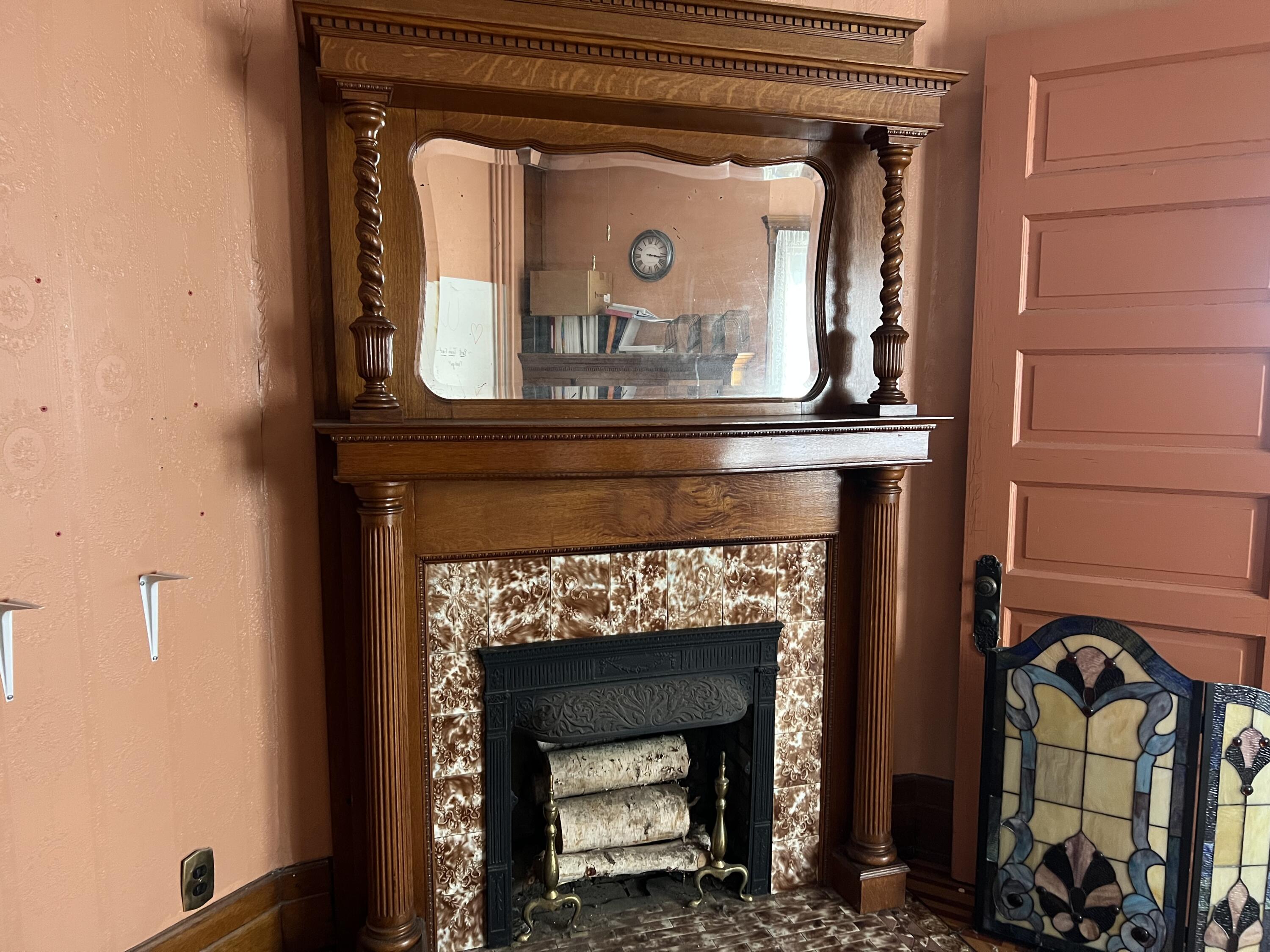 161 NE Capital Avenue NE