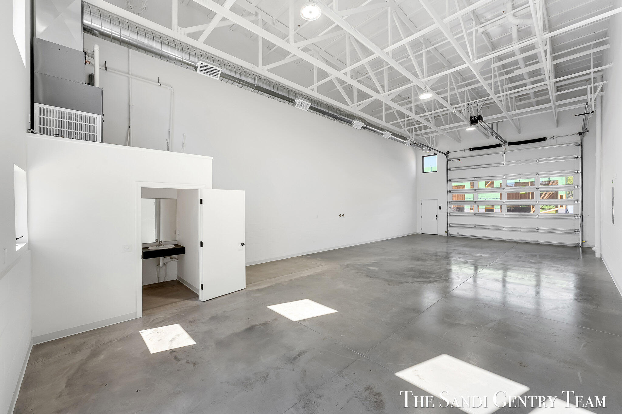 1500 Kooiman Avenue 9
