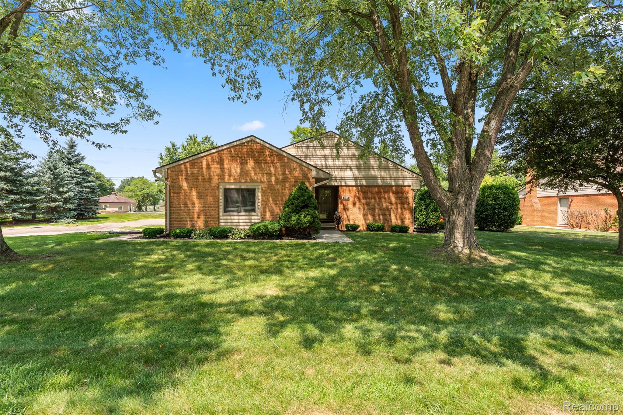 3984 Old Creek Road 1
