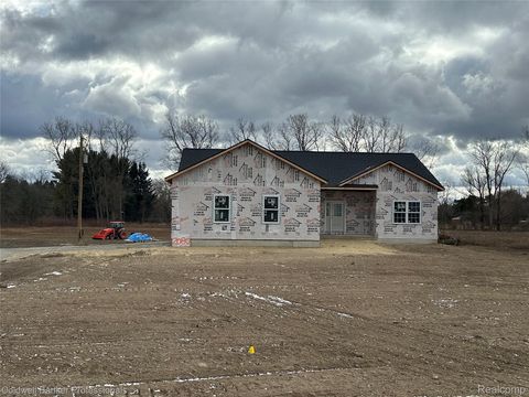 2080 Bowers Road Lapeer City MI 48446