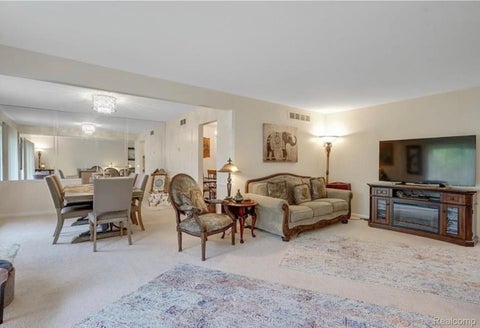 Tiny photo for 2472 Mulberry Square #22, Bloomfield Hills City, MI 48302 (MLS # 20261057403)