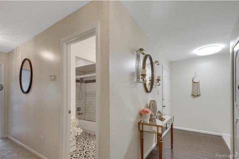 Tiny photo for 2472 Mulberry Square #22, Bloomfield Hills City, MI 48302 (MLS # 20261057403)