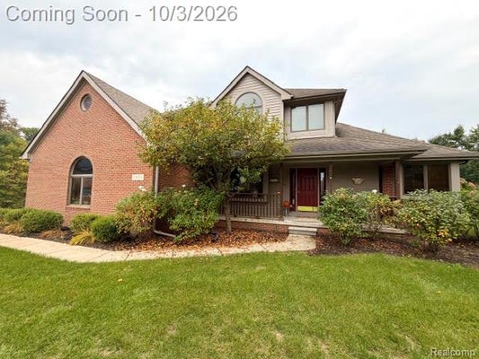 11454 ARROWHEAD DR, SOUTH LYON, MI 48178 - Image a97abca28c8fa34adabd40309551b5c8/624103945