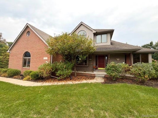 11454 ARROWHEAD DR, SOUTH LYON, MI 48178 - Image a97abca28c8fa34adabd40309551b5c8/740834952