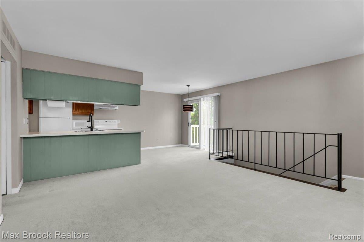 273 Inlet Court
