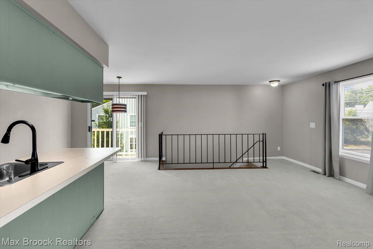273 Inlet Court