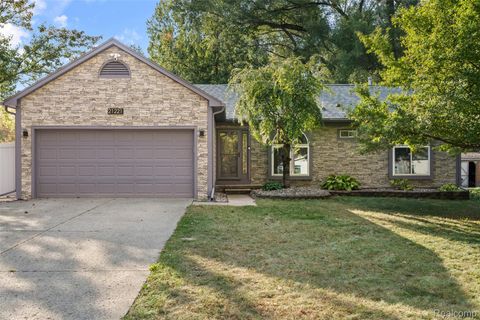 21221 Hamilton Avenue Farmington Hills City MI 48336