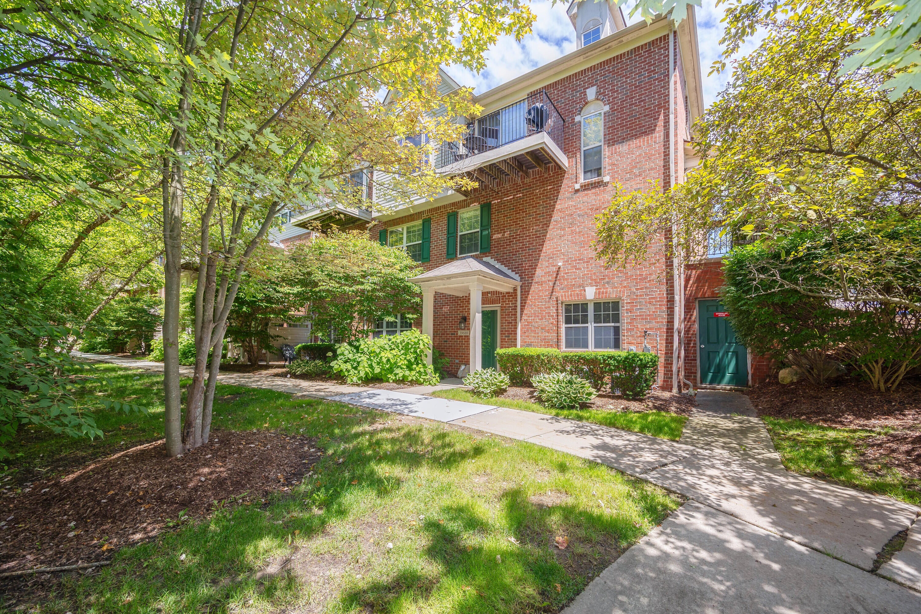 39688 Rockcrest Lane