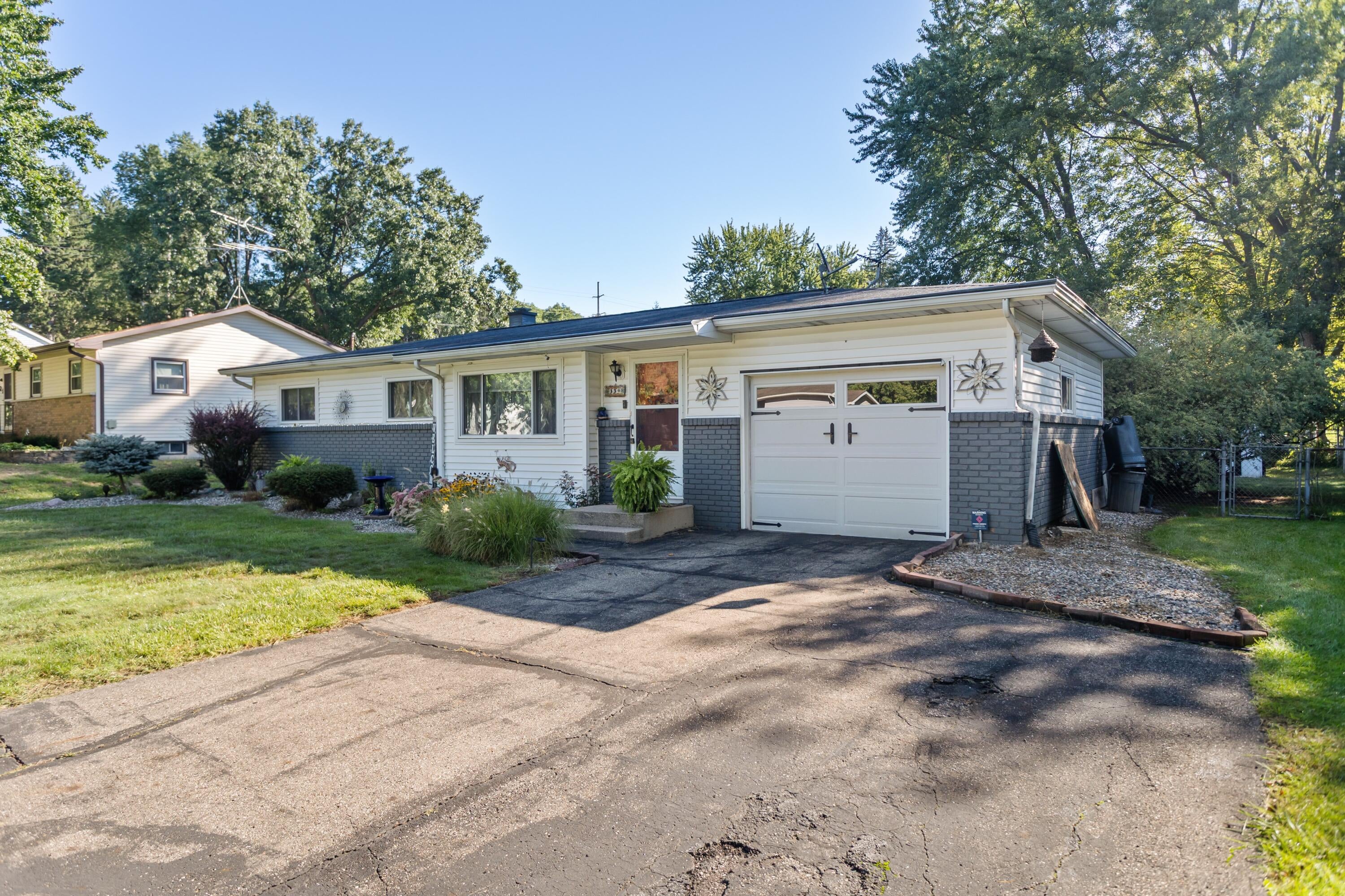 339 Minges Road S