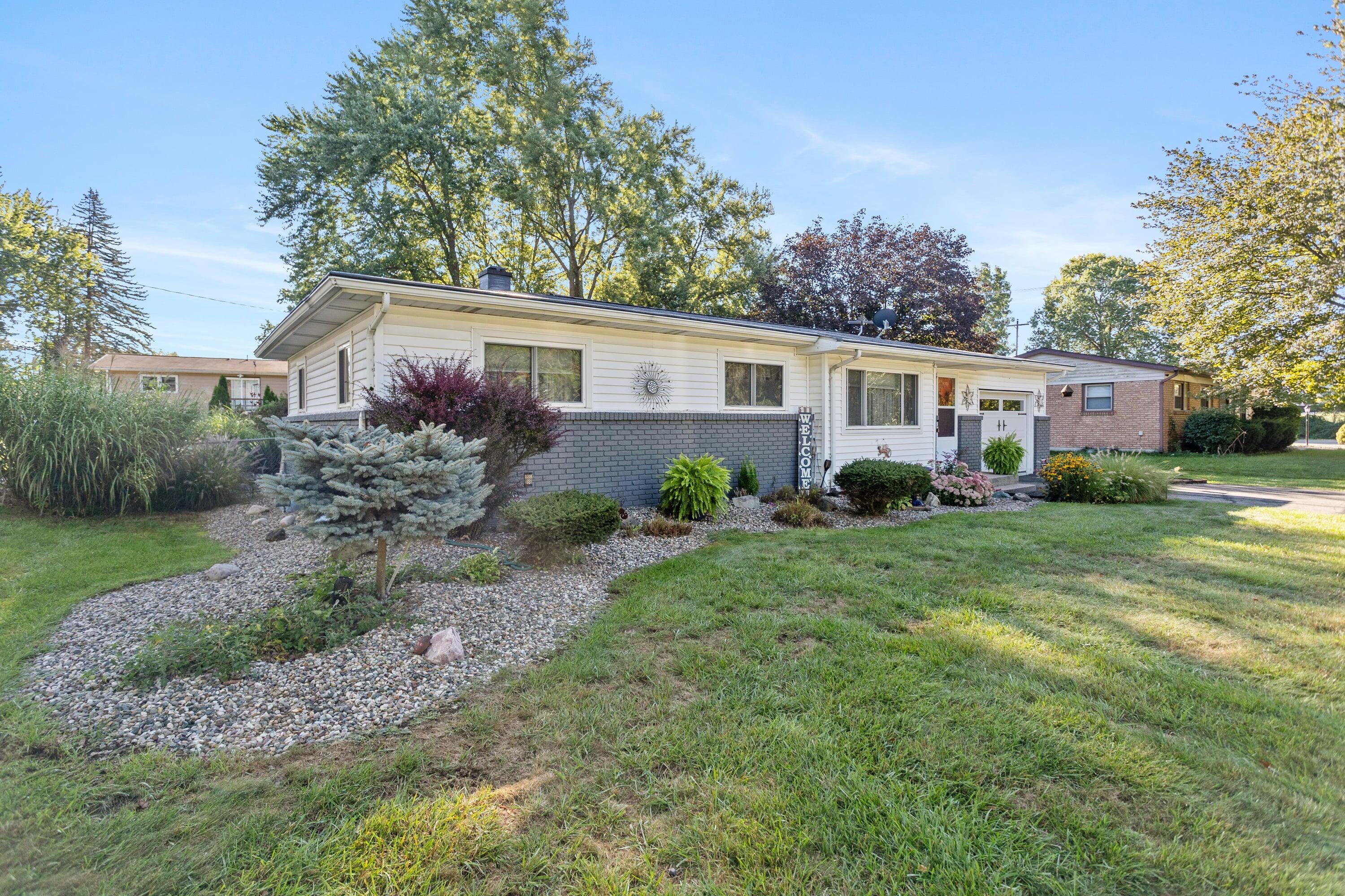 339 Minges Road S