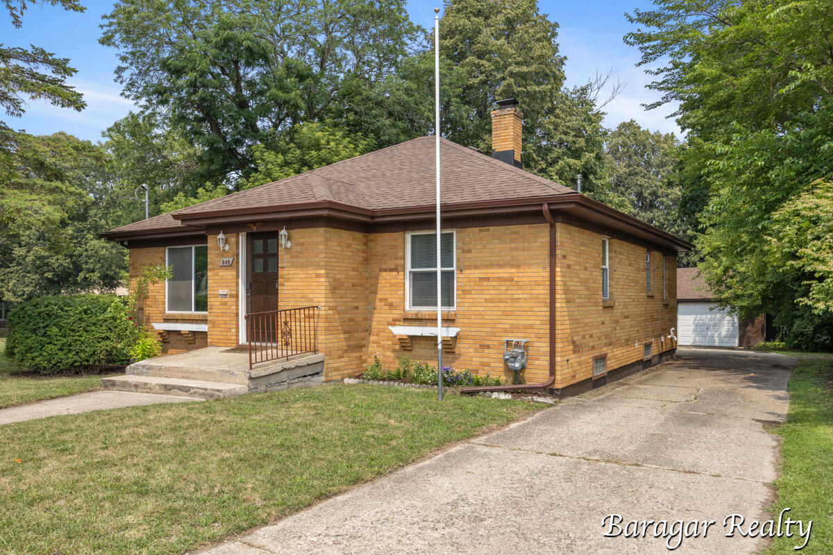 849 Spencer Street NE