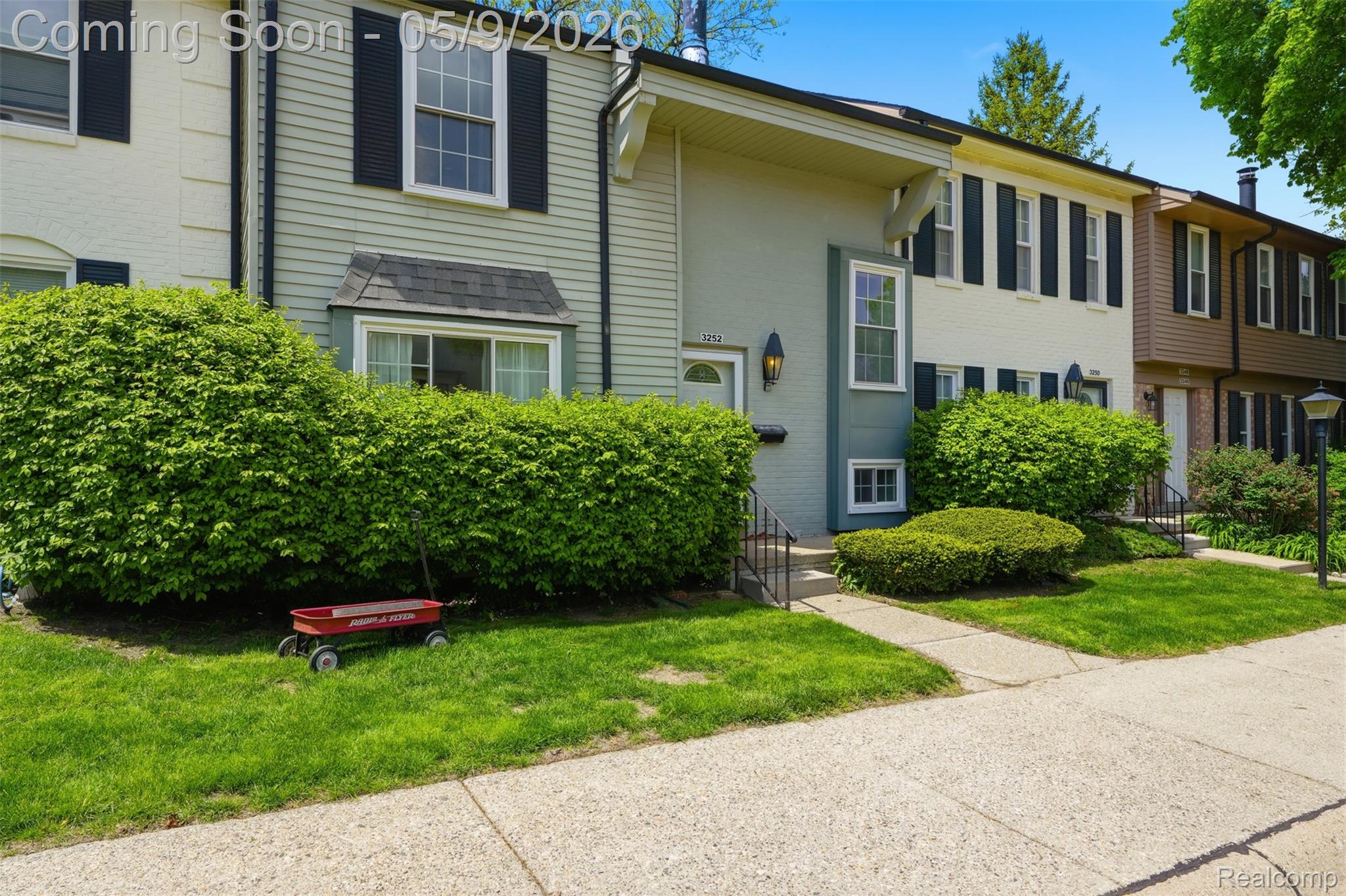 3252 Bolgos Circle