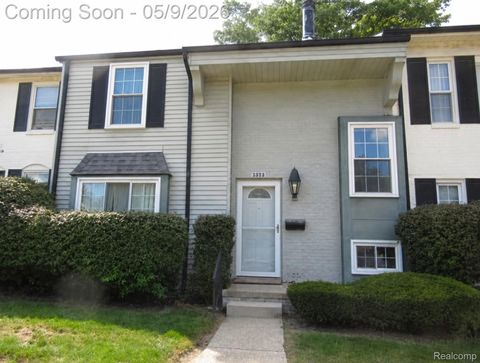 3252 Bolgos Circle Ann Arbor City MI 48105