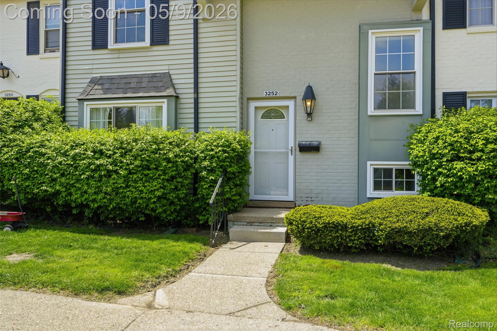 3252 Bolgos Circle