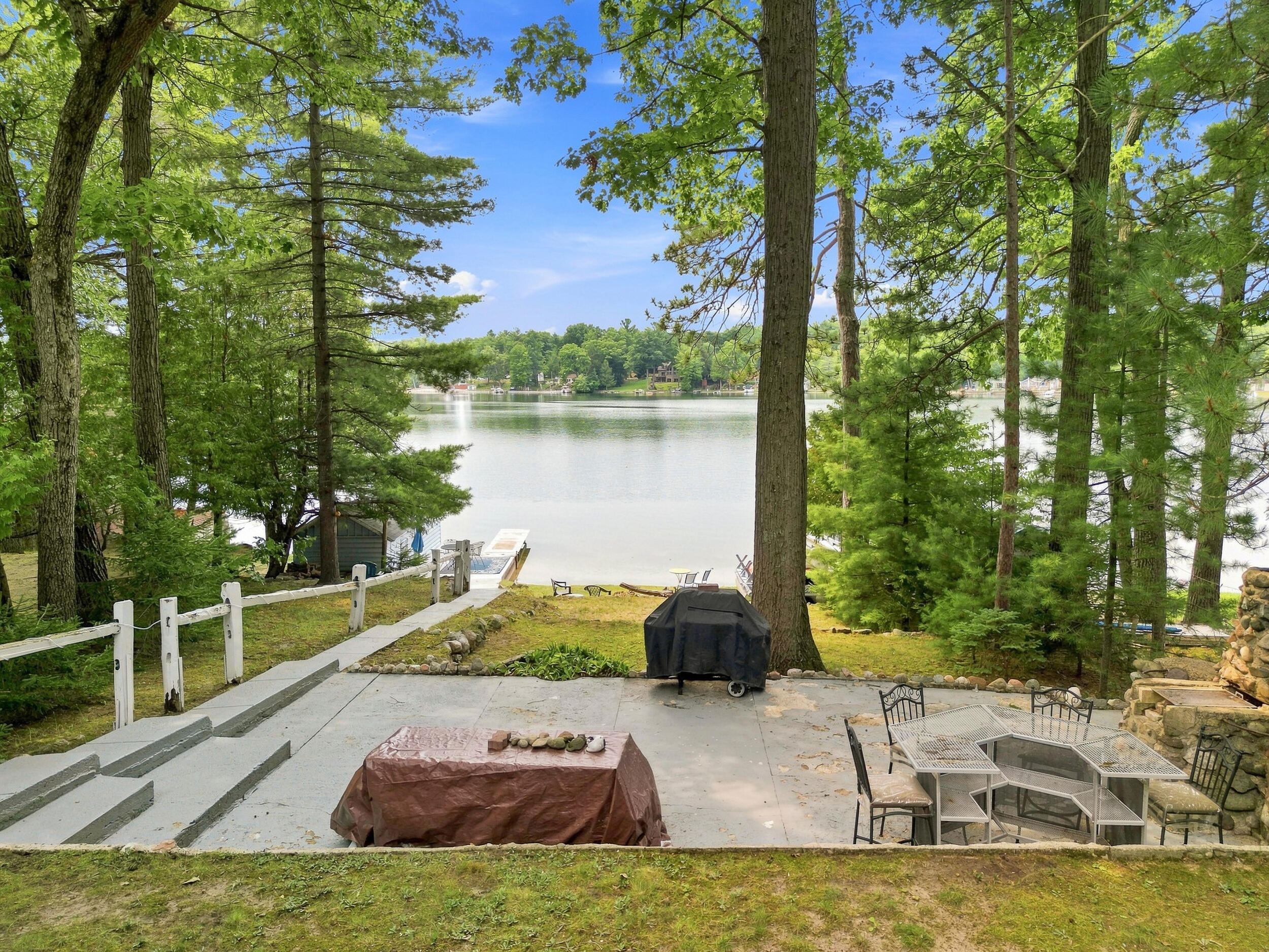 9545 E School Section Lake Drive