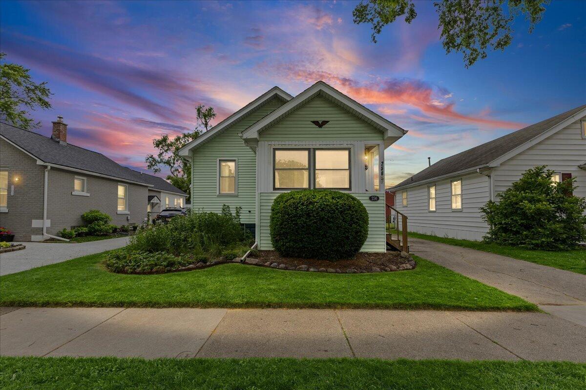 256 W Tacoma Street