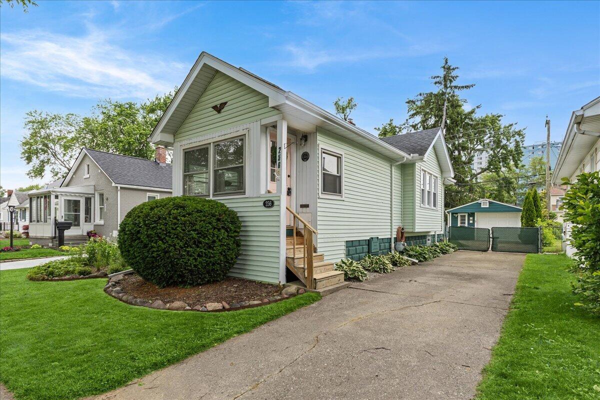 256 W Tacoma Street