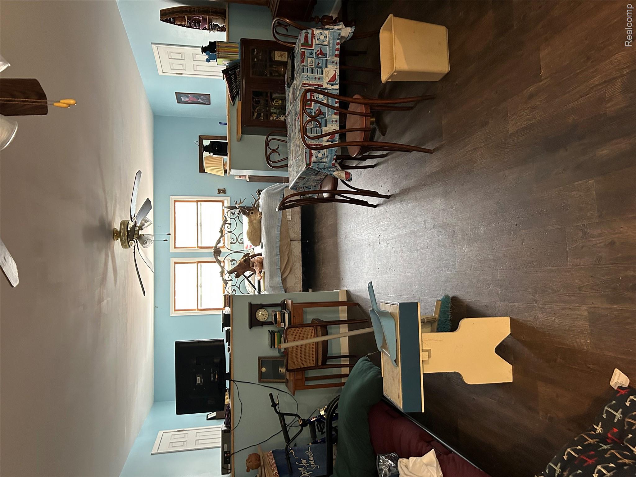 3805 Lee Hill Road