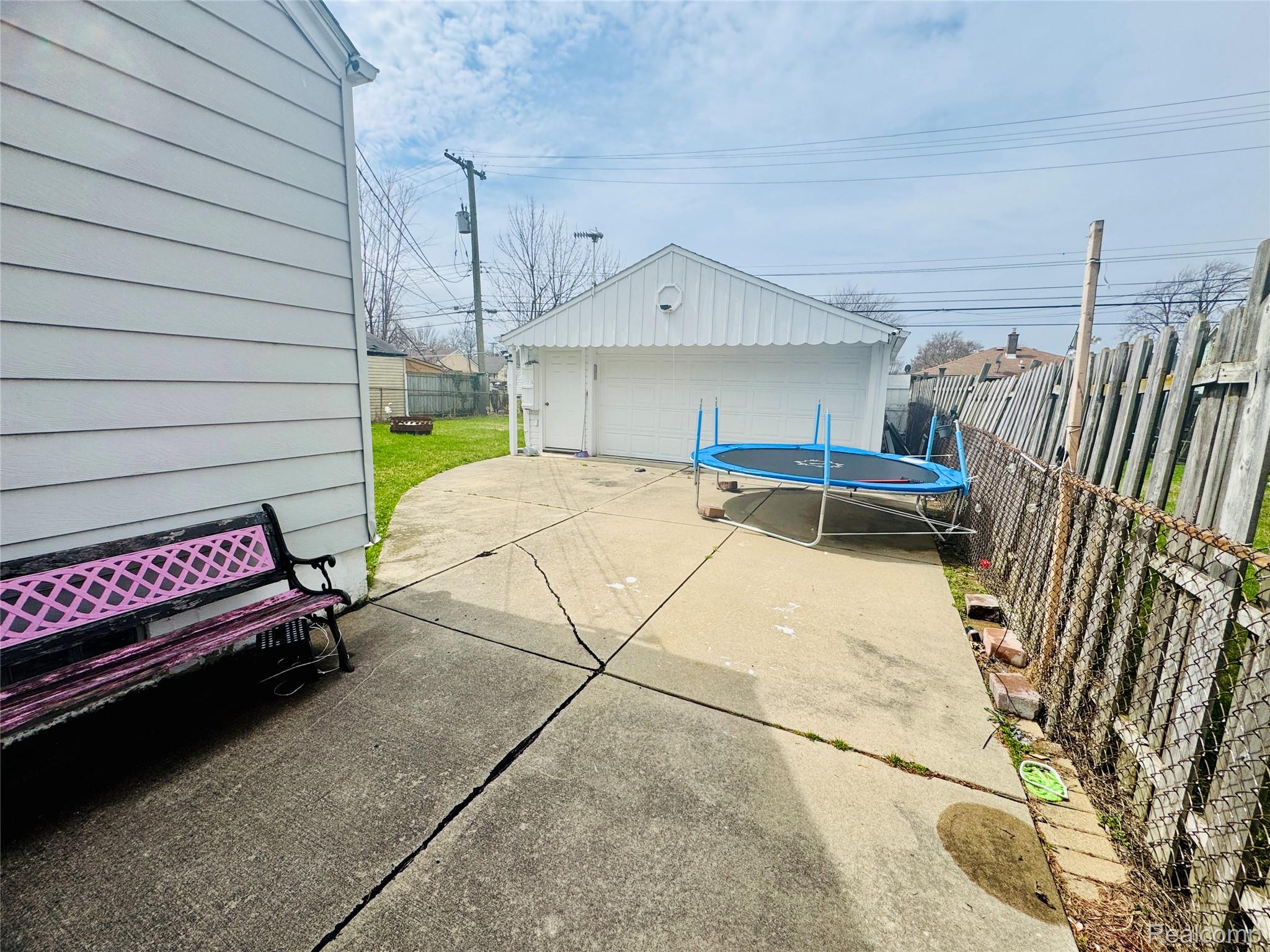 25641 Chalmers Street