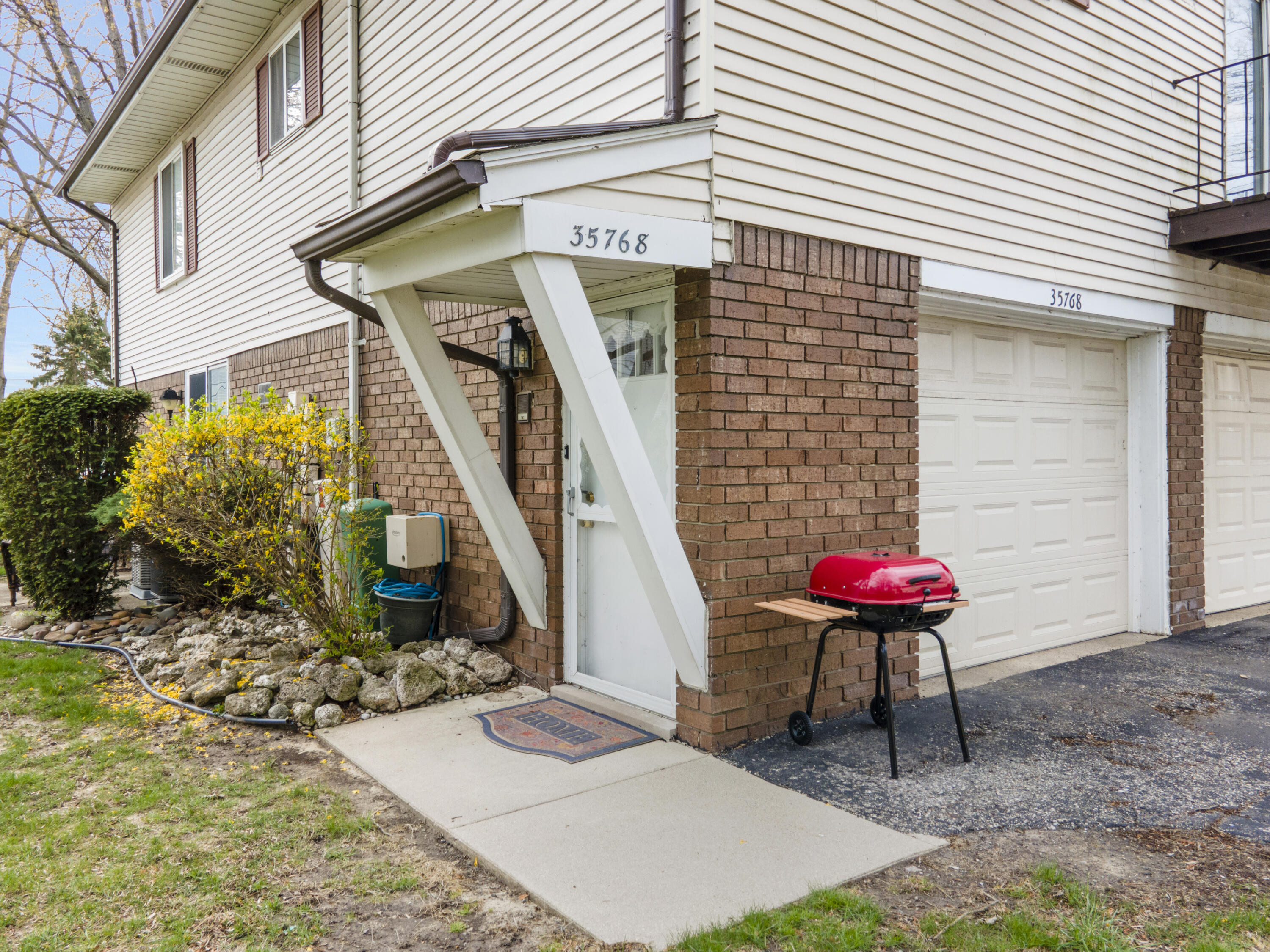 35768 Union Lake Road