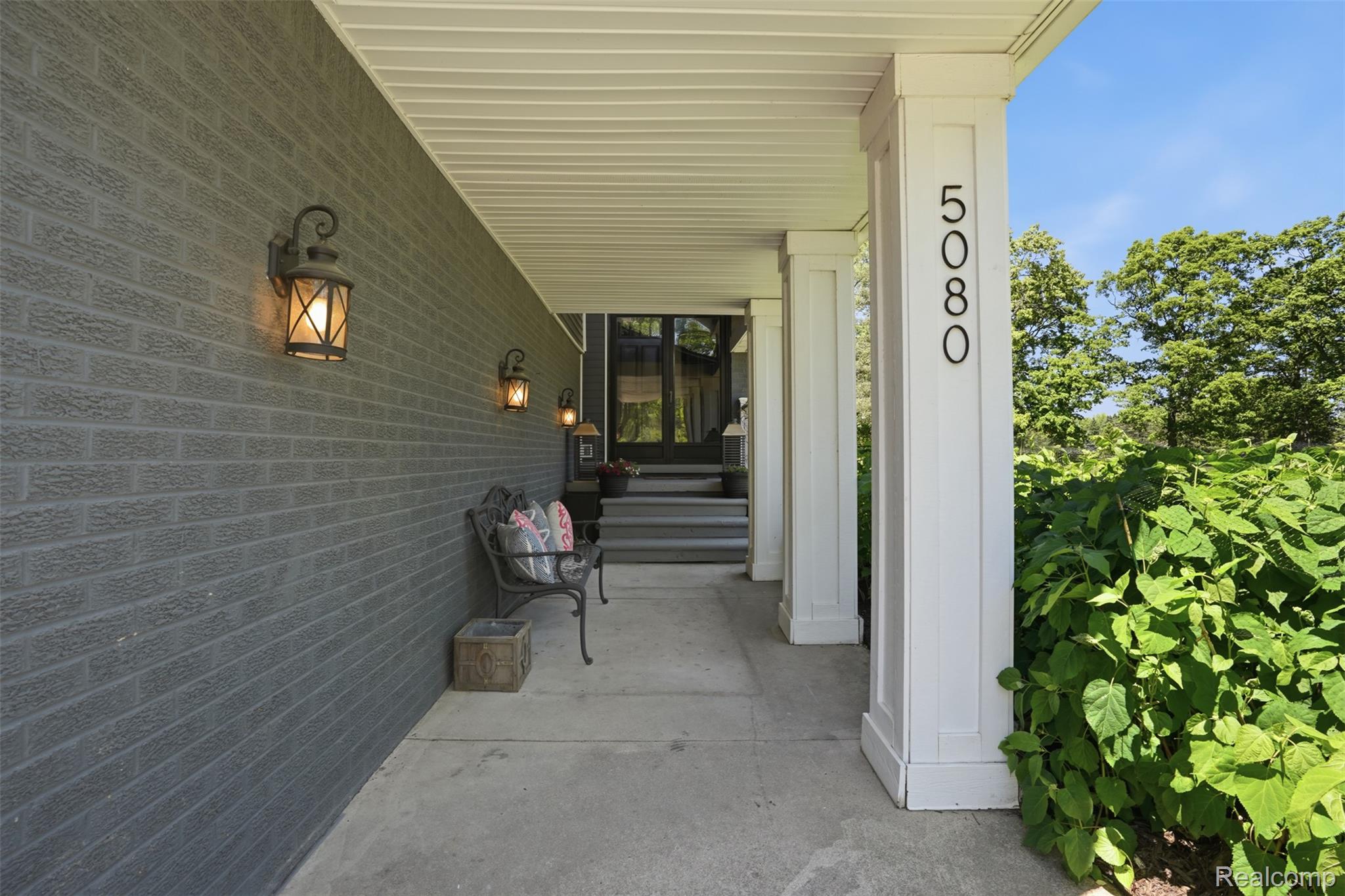 5080 Pleasant Valley Road