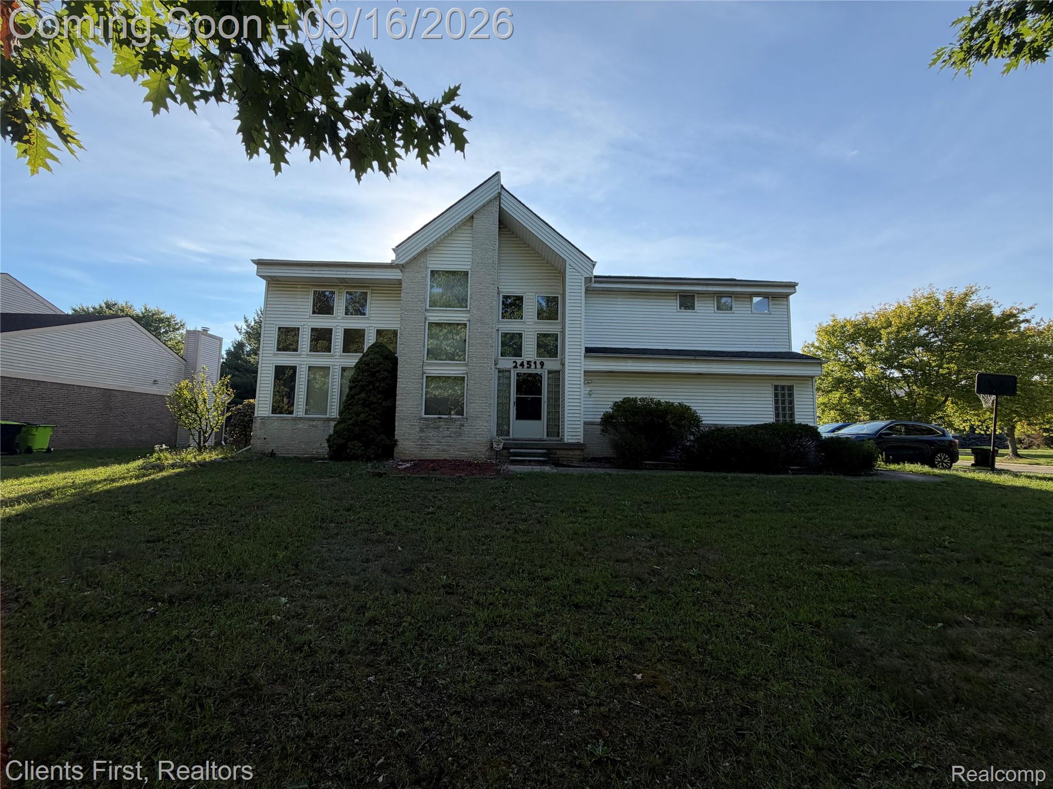 24519 Willowbrook
