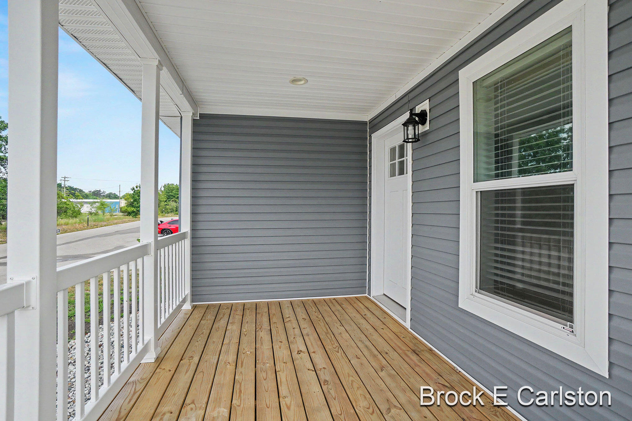 1283 E Ellis Road 27