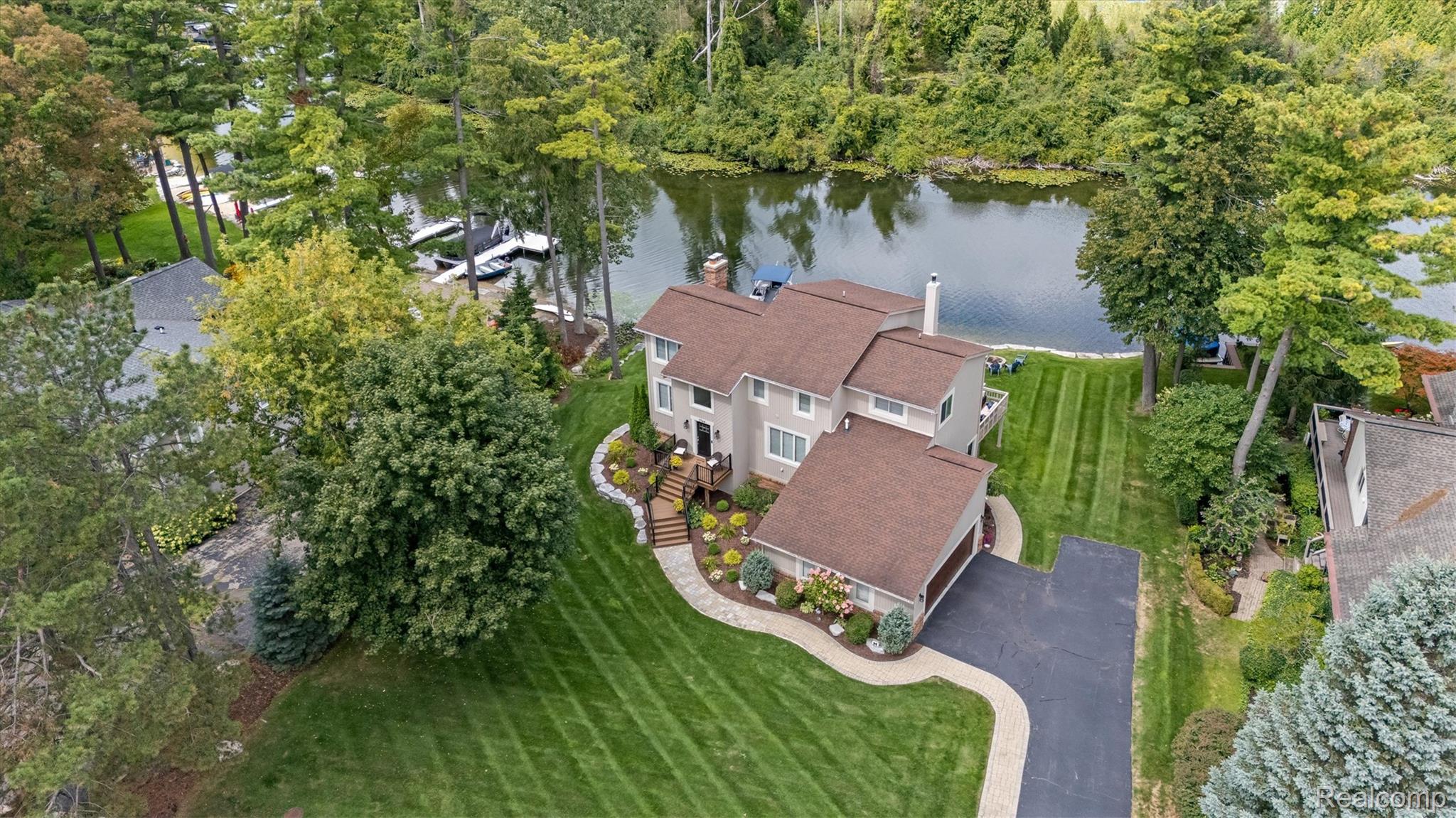 2764 Armstrong Drive