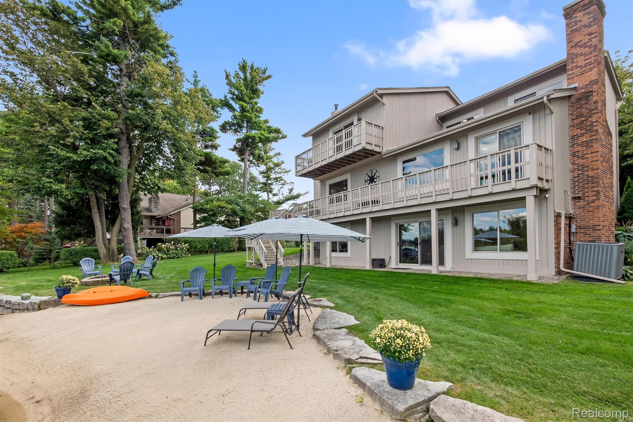 2764 Armstrong Drive