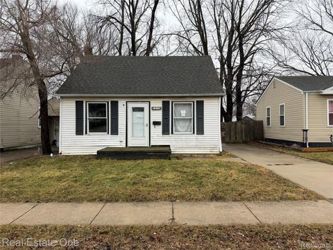 8276 Timken Avenue Warren City MI 48089