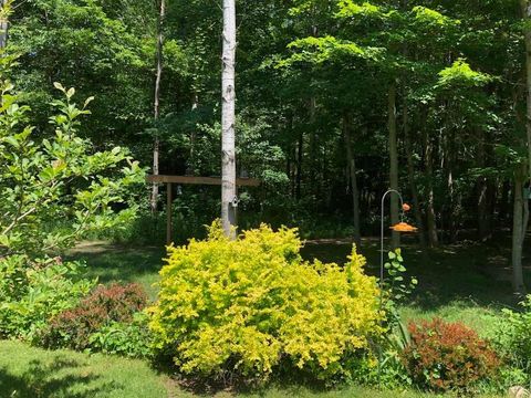 listing image 80