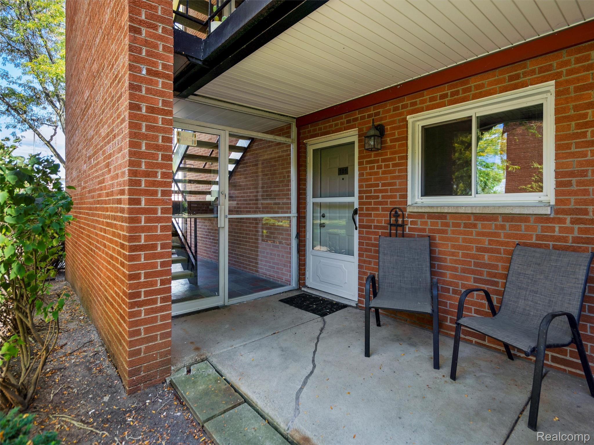 2915 W 13 Mile Road 101