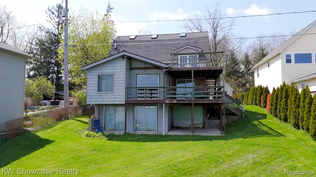 6354 Bennett Lake Road