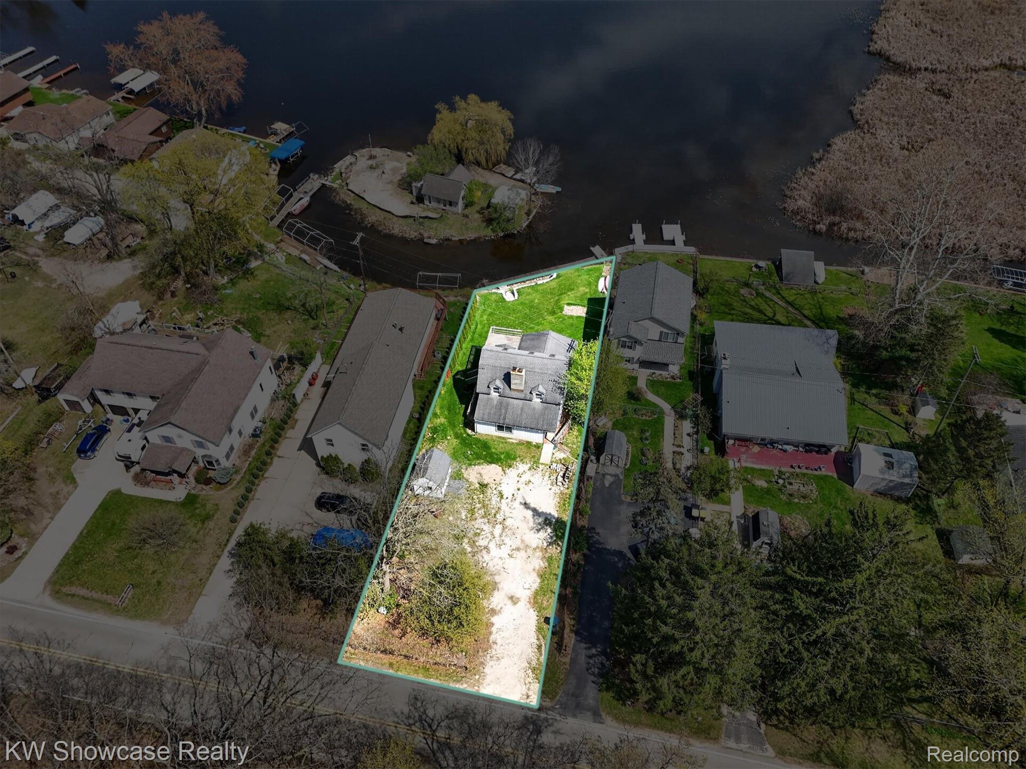 6354 Bennett Lake Road