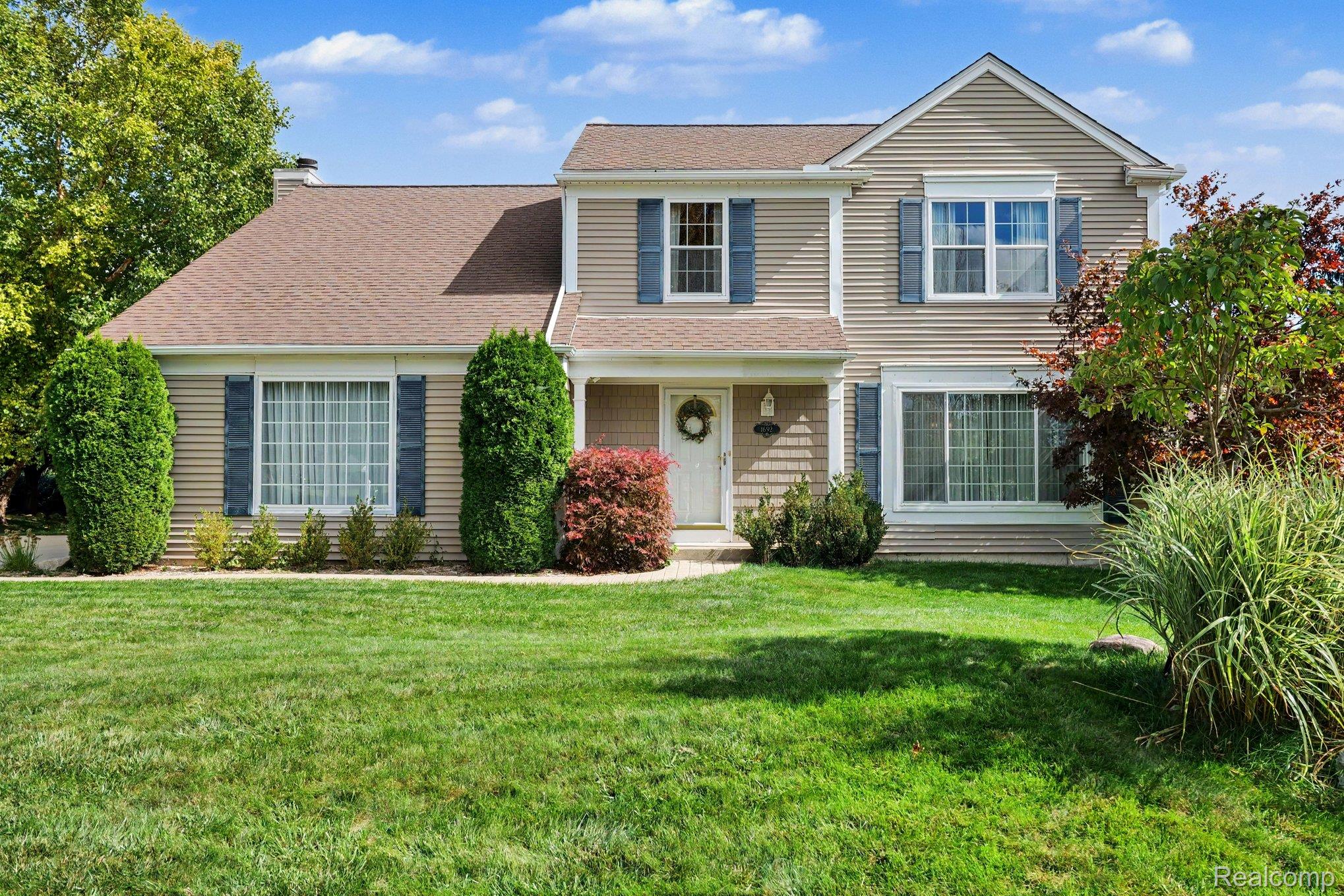 1692 Ridgecrest