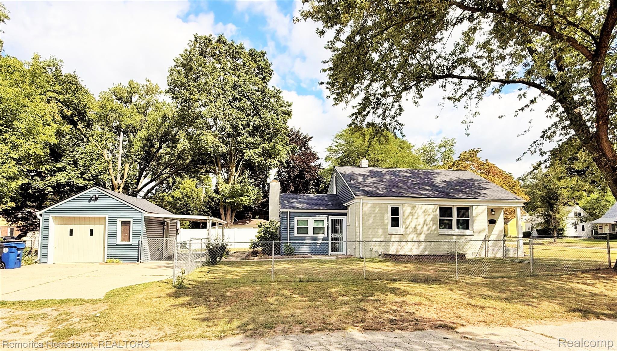 16503 Five Points Street