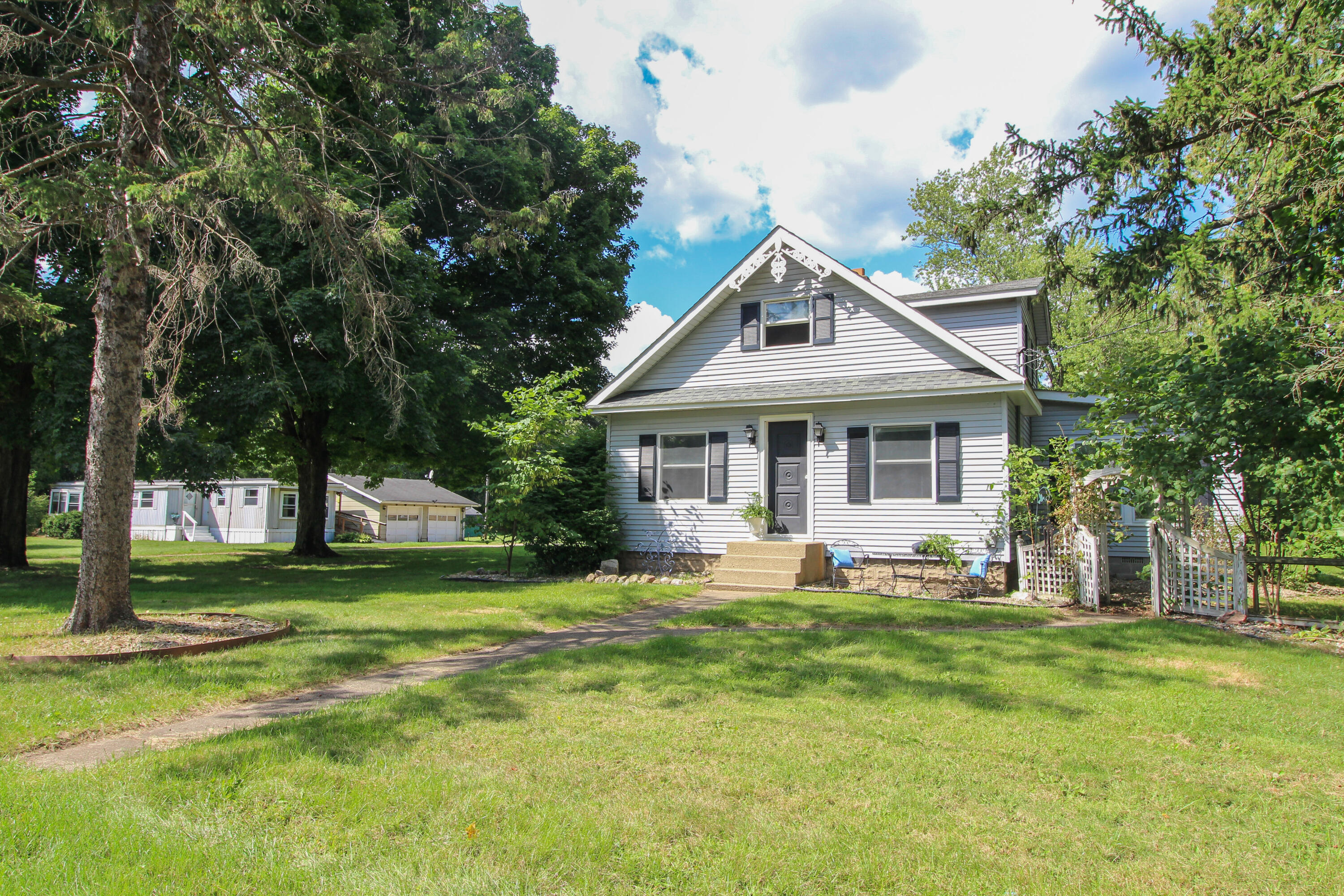 18124 S Fisher Lake Road