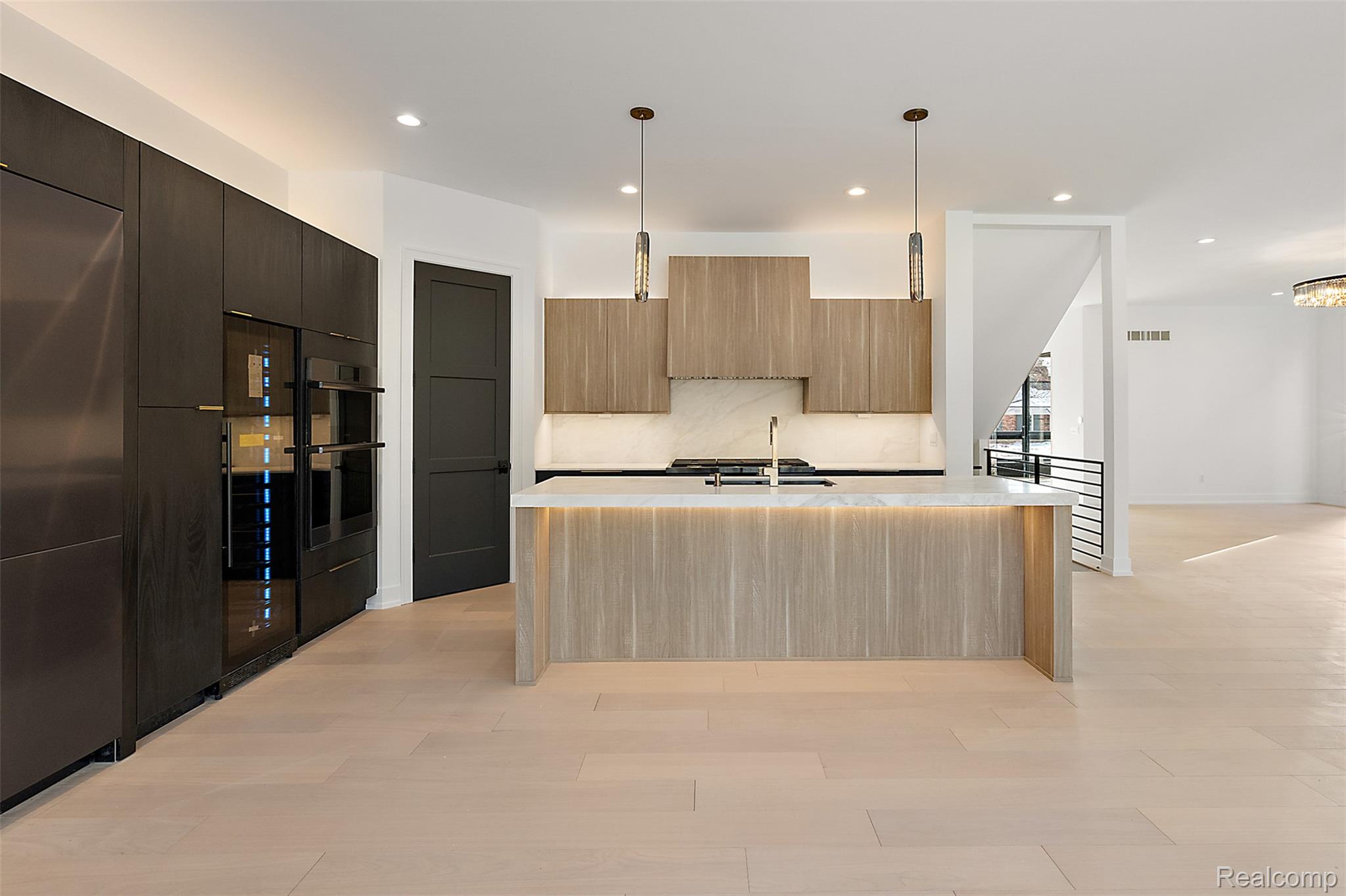 1932 Shipman Boulevard