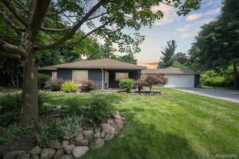 105 George Street Milford Village MI 48381