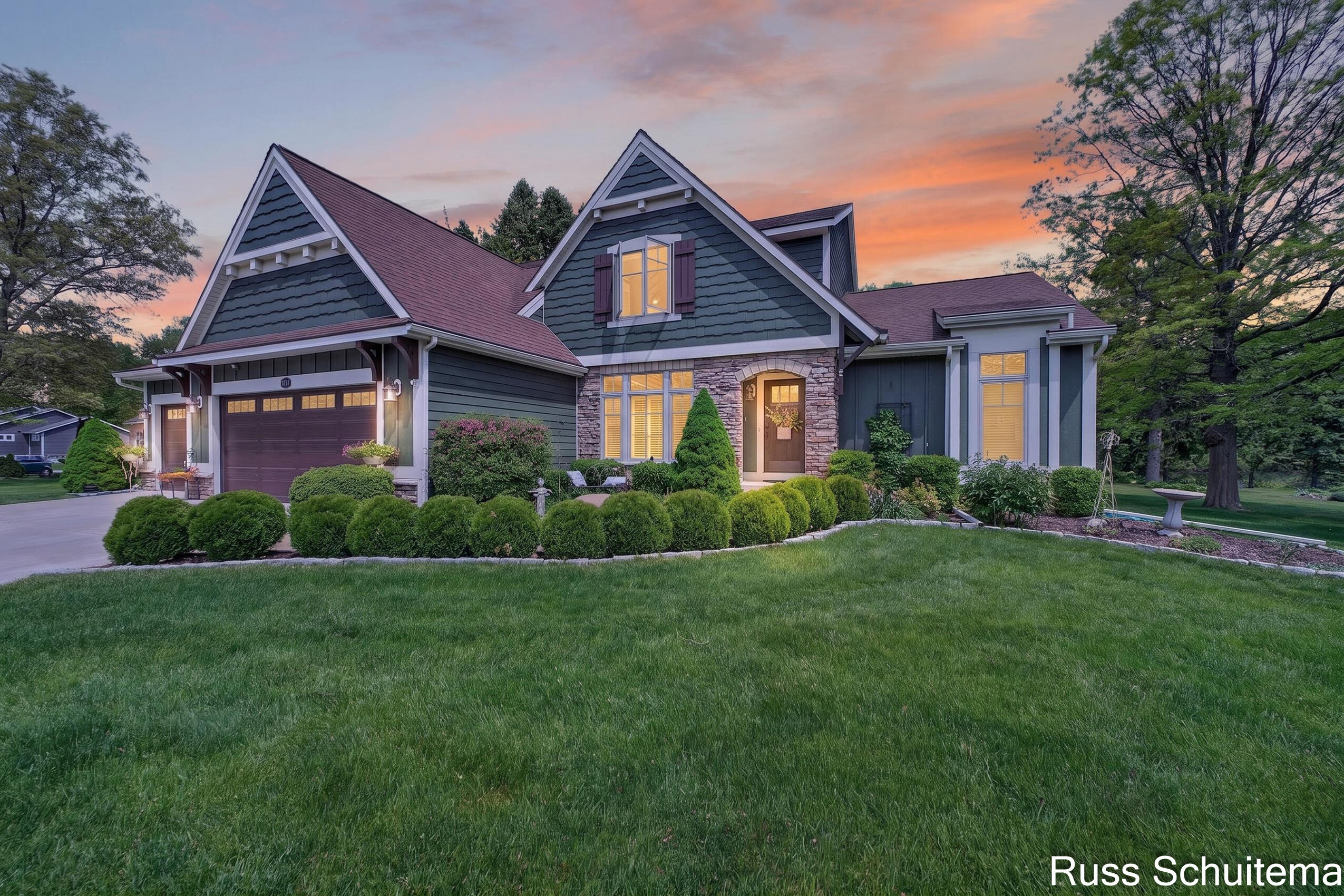 3924 Harbor Breeze Drive