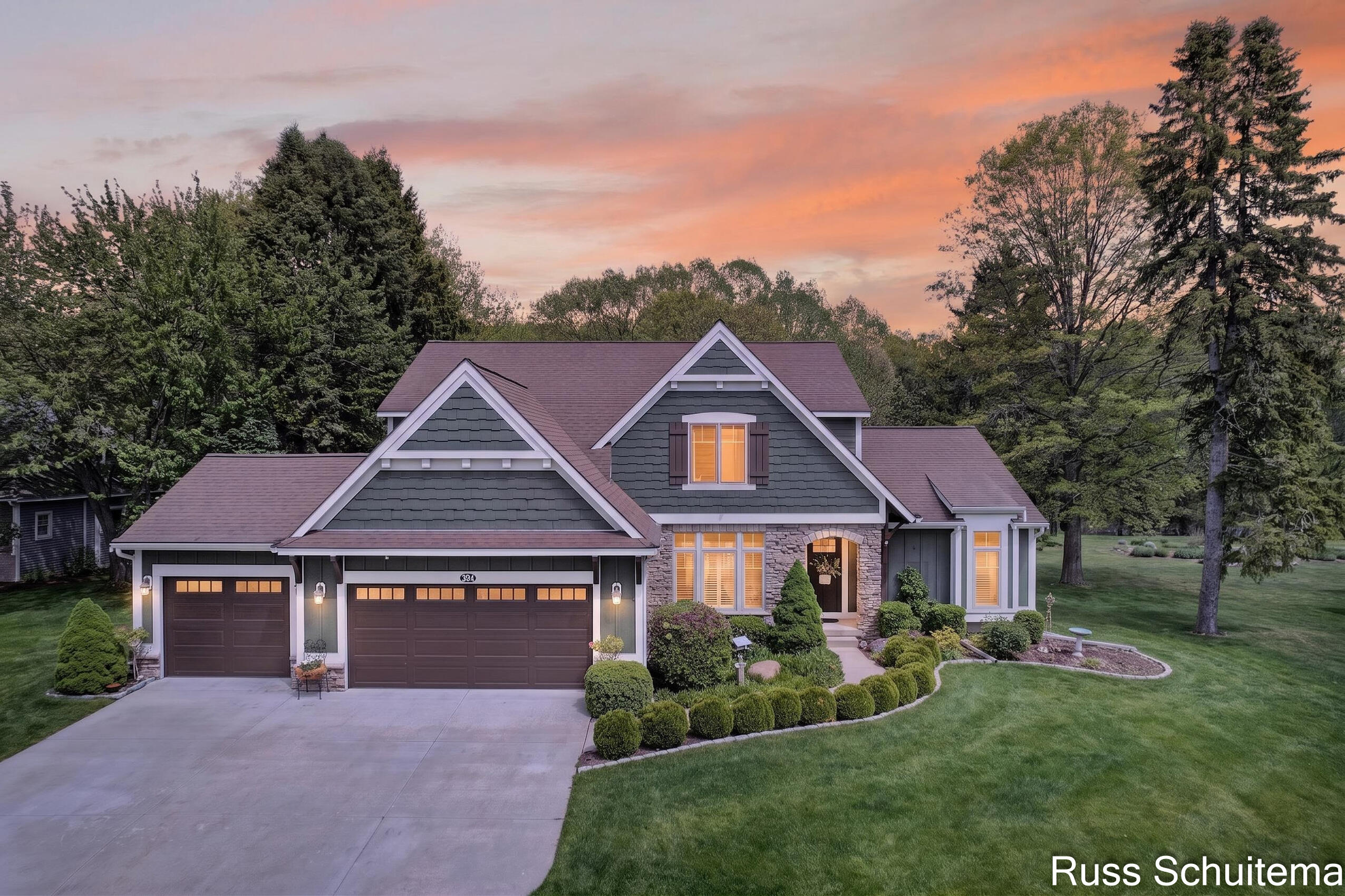3924 Harbor Breeze Drive