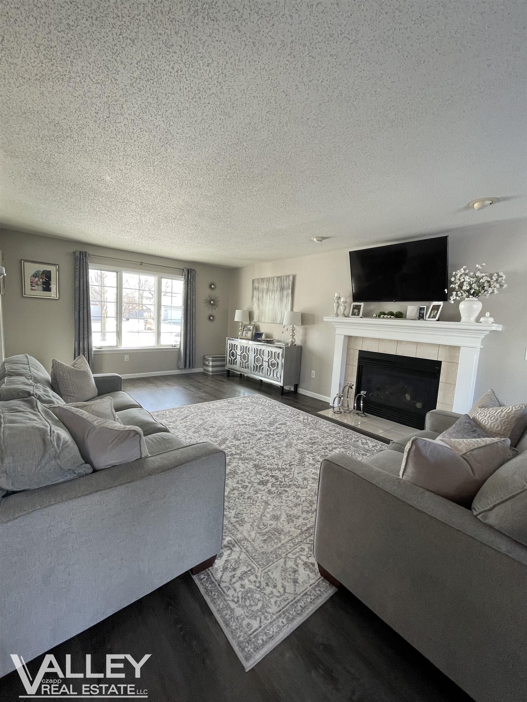 2853 Churchhill Lane