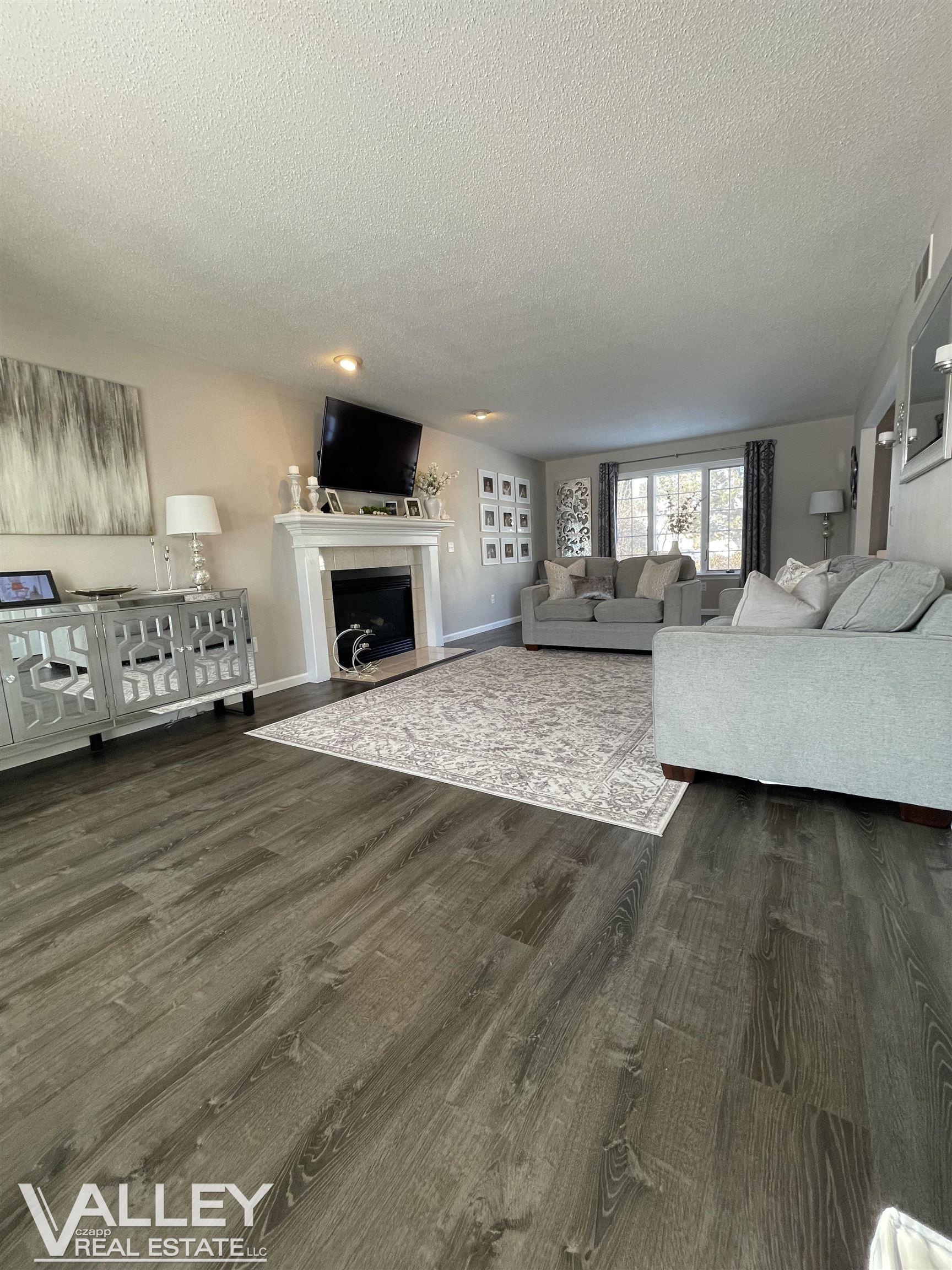 2853 Churchhill Lane
