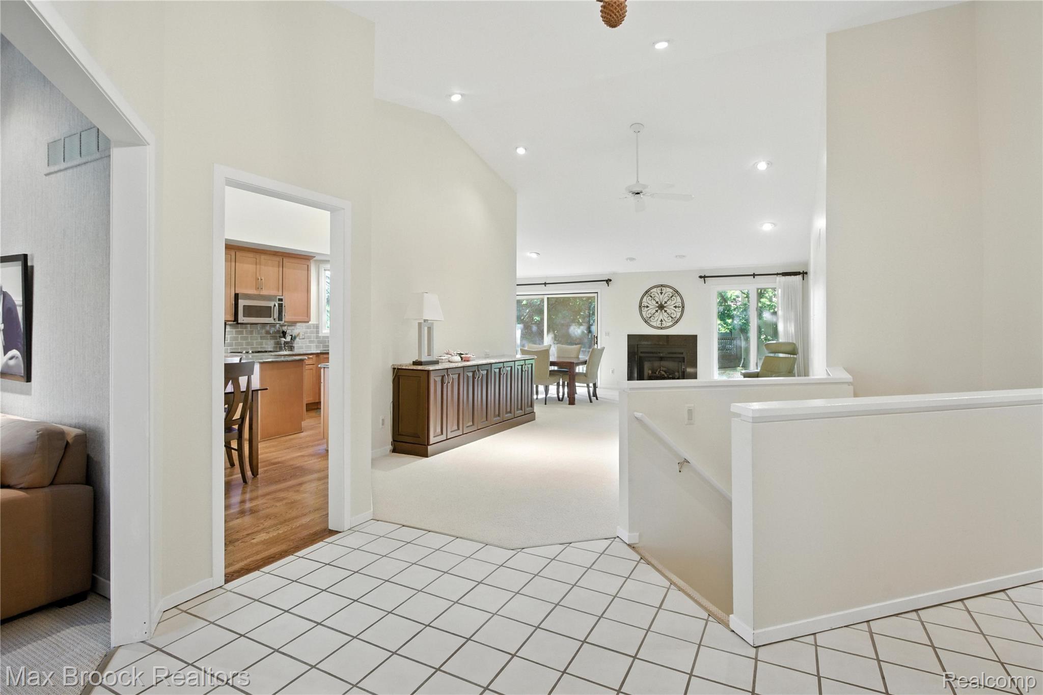 4185 Foxpointe Drive