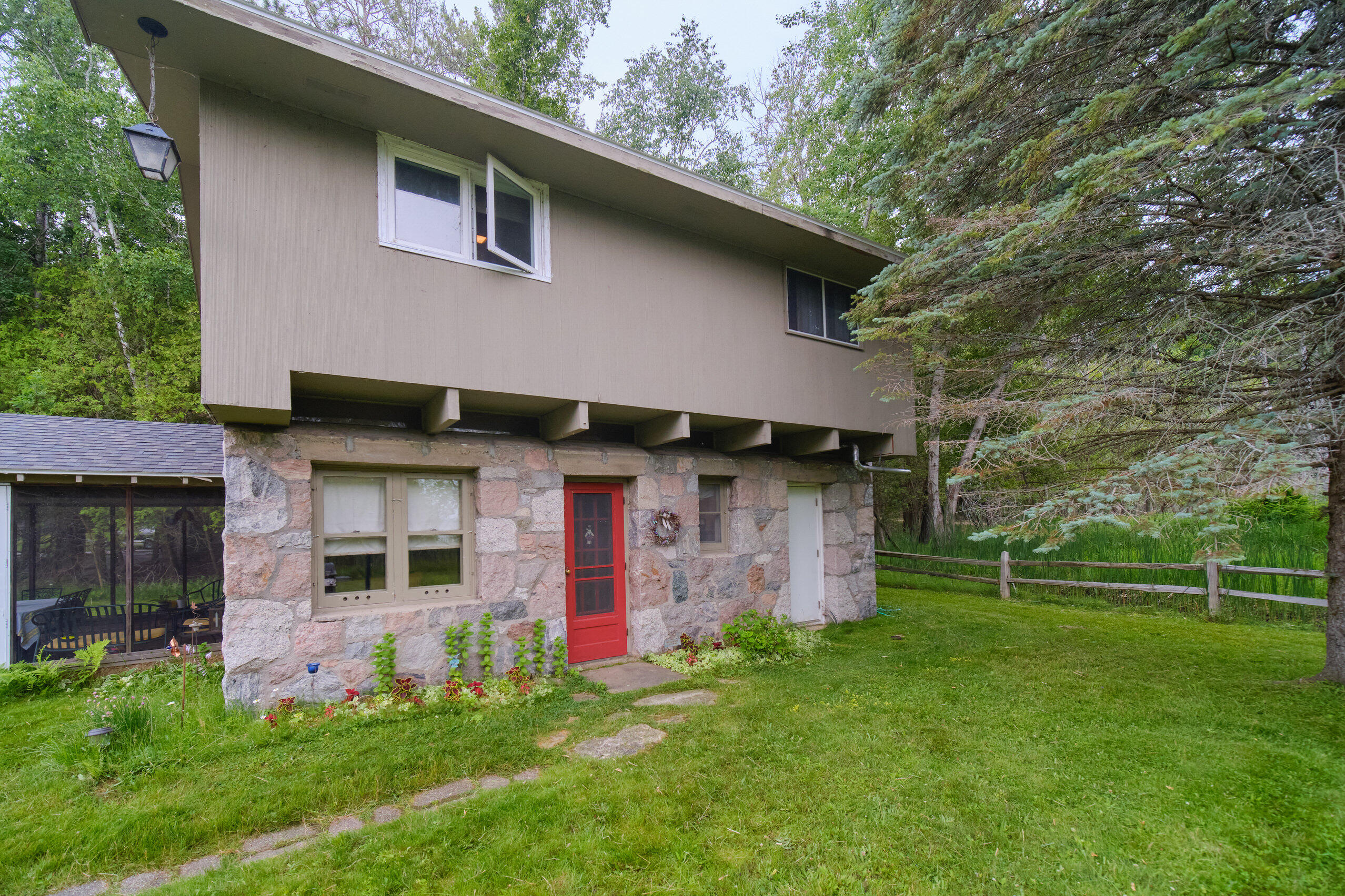 2840 Crescent Beach Road