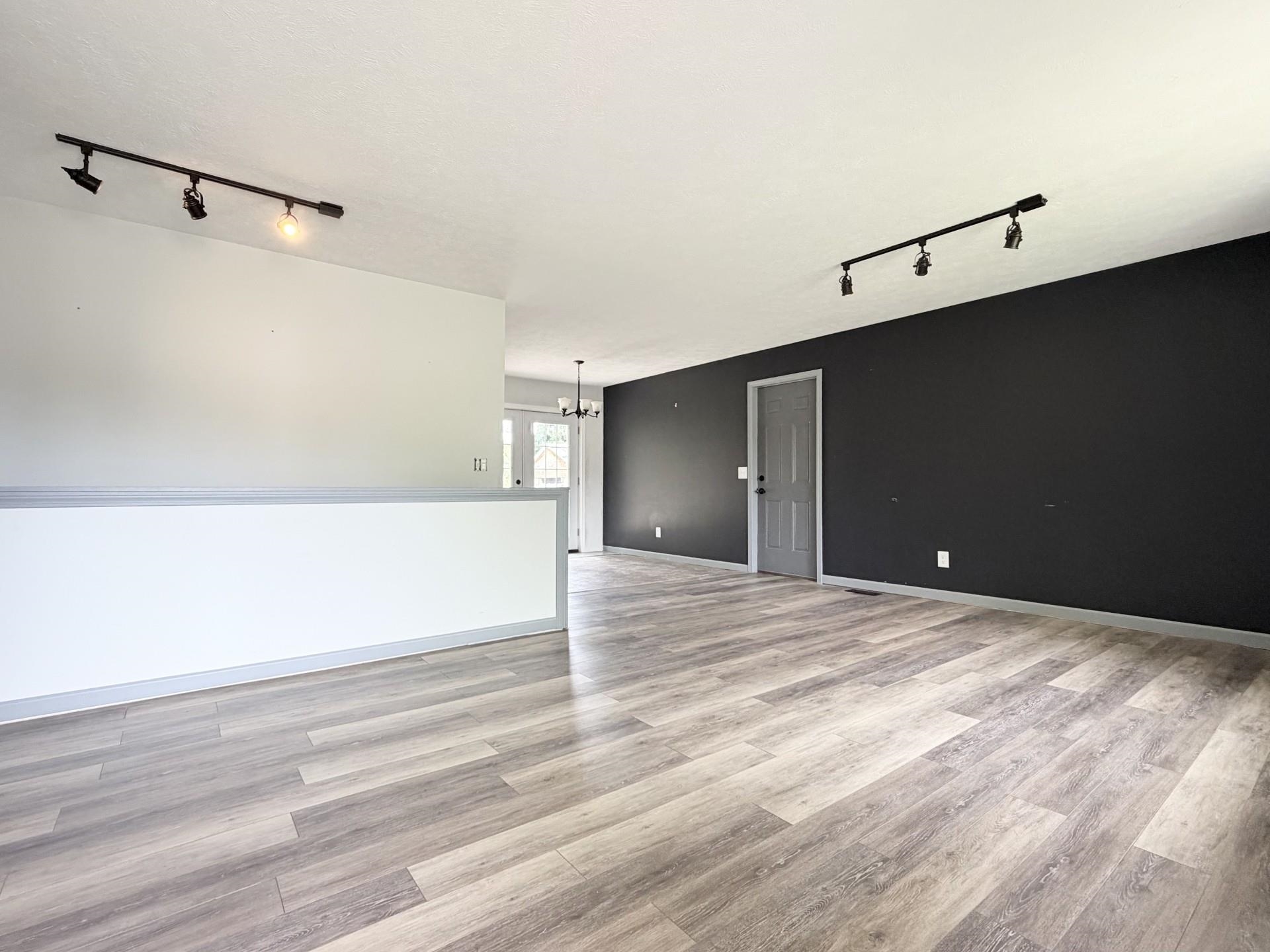 3122 Horseshoe Drive