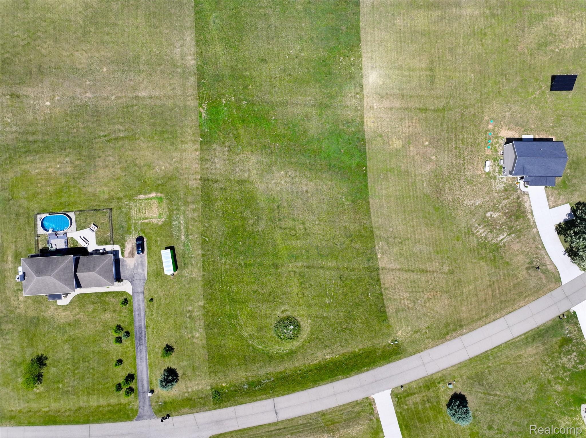 17208 Country Lane