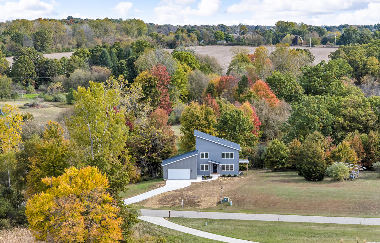 6835 S Price Lake Drive