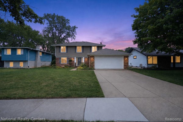 6604 PAUL REVERE LN, CANTON, MI 48187 - Image aa2a619c2f3a2ef843fb6f60dd7ff8c7/1471000899