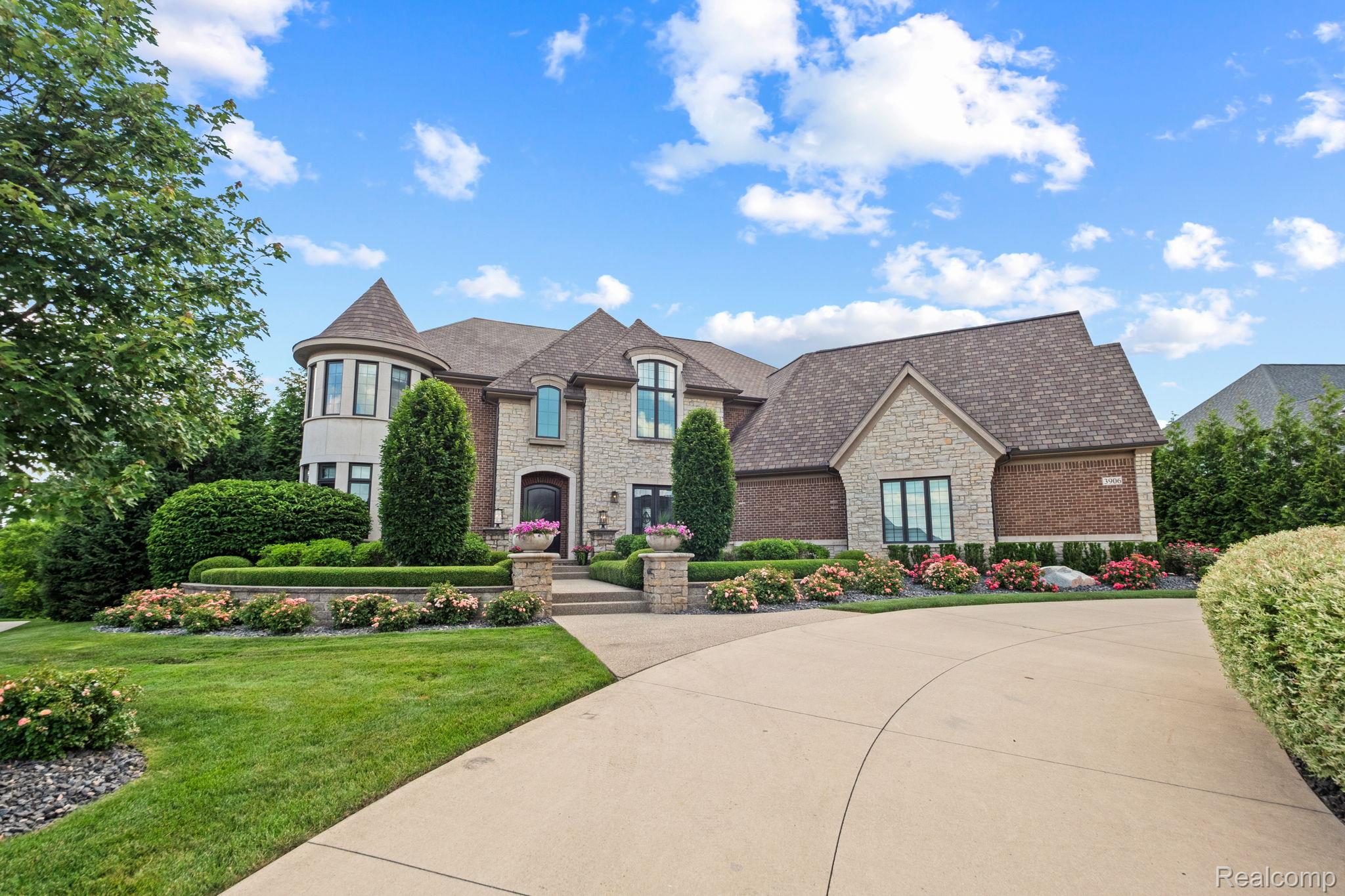 3906 Thatcher Drive